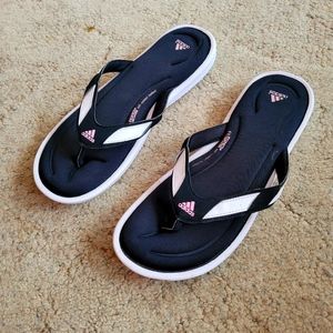 Adidas Women's Foam Sandles Size 9